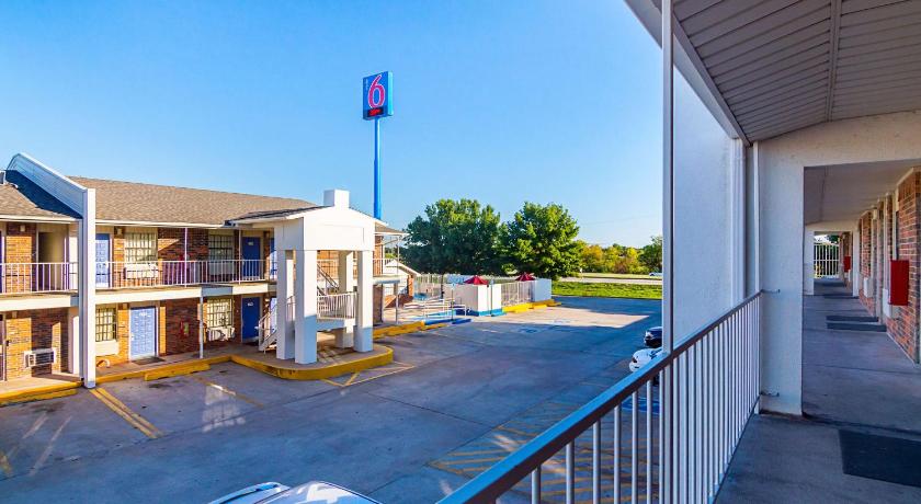 Motel 6-Lawton, OK