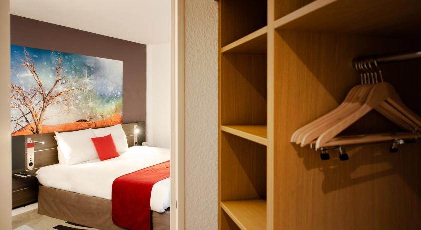 Image of Suite With 1 Double Bed And 1 Double Sofa Bed 17