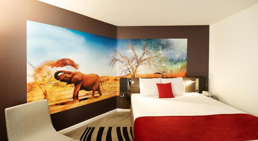 Image of Suite With 1 Double Bed And 1 Double Sofa Bed 16
