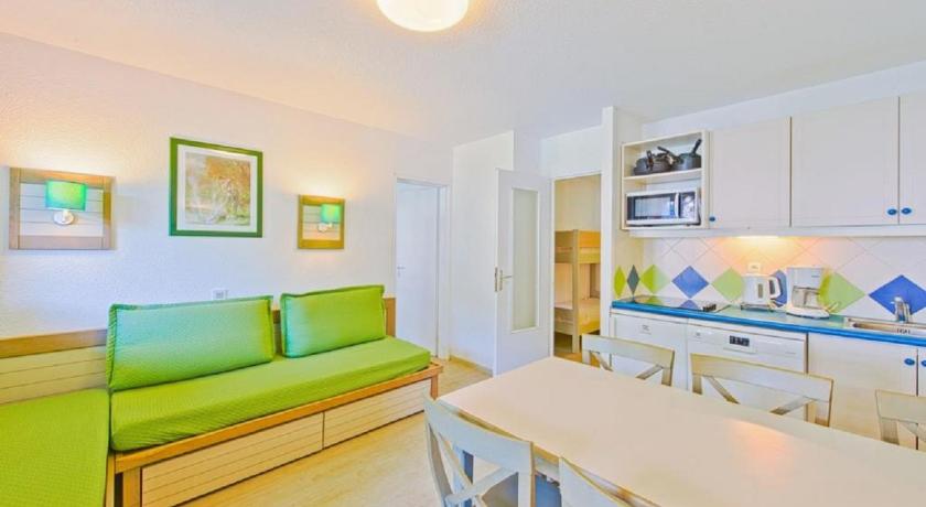 Image of Select One-Bedroom Apartment (6 People) 3