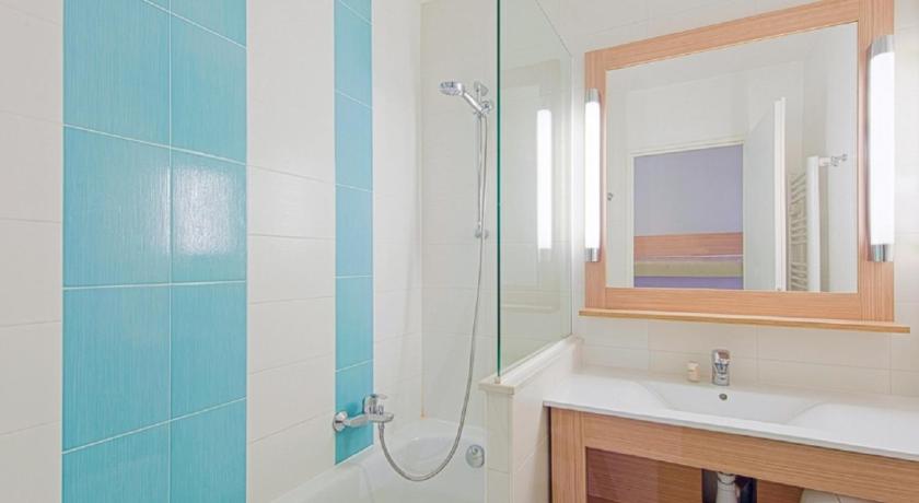 Image of Select One-Bedroom Apartment (6 People) 2