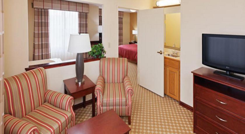 Country Inn & Suites by Radisson, Tulsa, OK