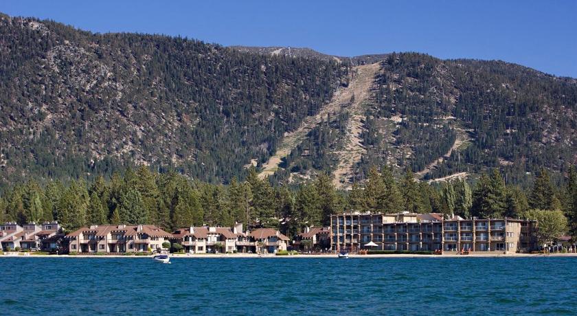 Lakeshore lodge australia
