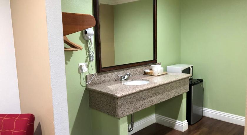 American Inn & Suites LAX Airport photo