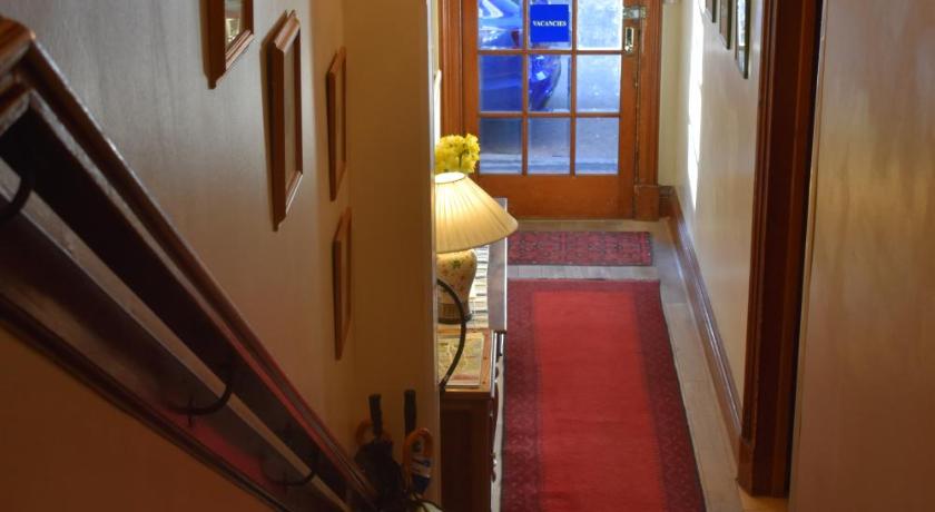 Montague Guest House photo