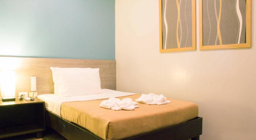Sheridan Boutique Hotel - image 25