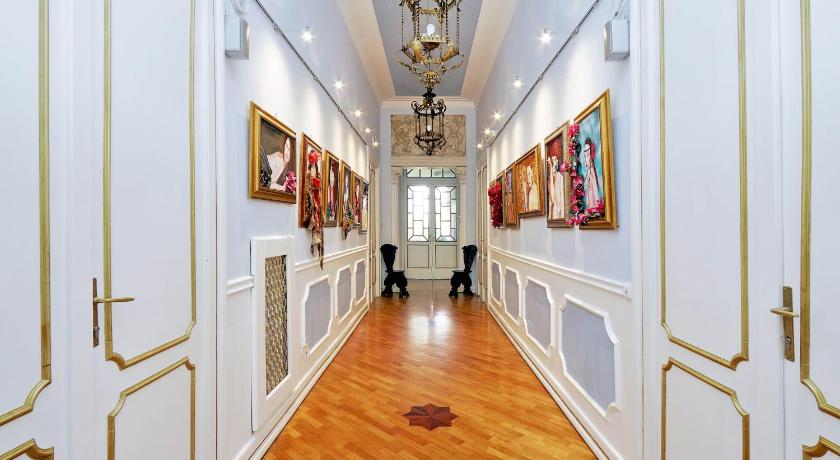 Domus Monami Luxury Suites