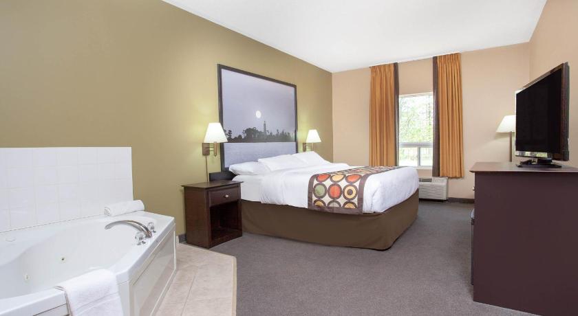 Super 8 By Wyndham Midland