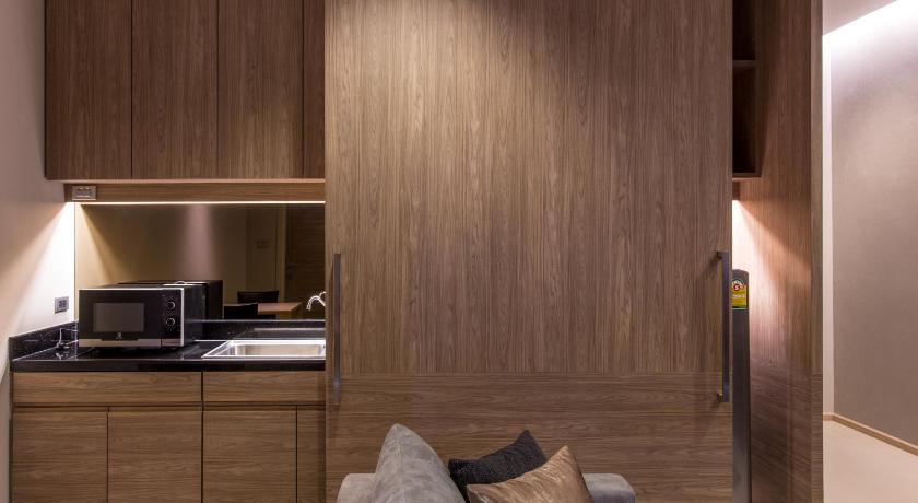 Image of City Suite 14