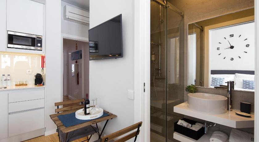 ポルト Virtudes City Lofts 4つ星 ゲストハウス ロビー