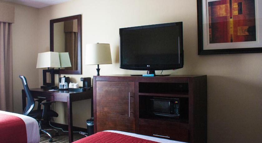 Best Western Plus West Akron Inn and Suites