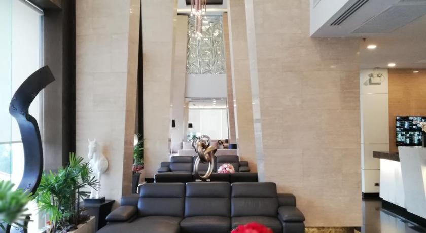 The Peak Towers sea view apartments soi Kasetsin - image 5