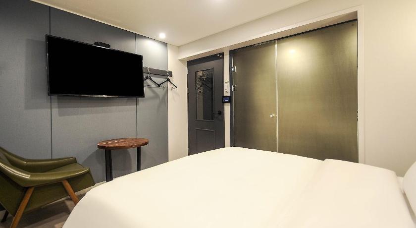 Busan Louis Hotel Seomyeon 2-Star Hotel exterior