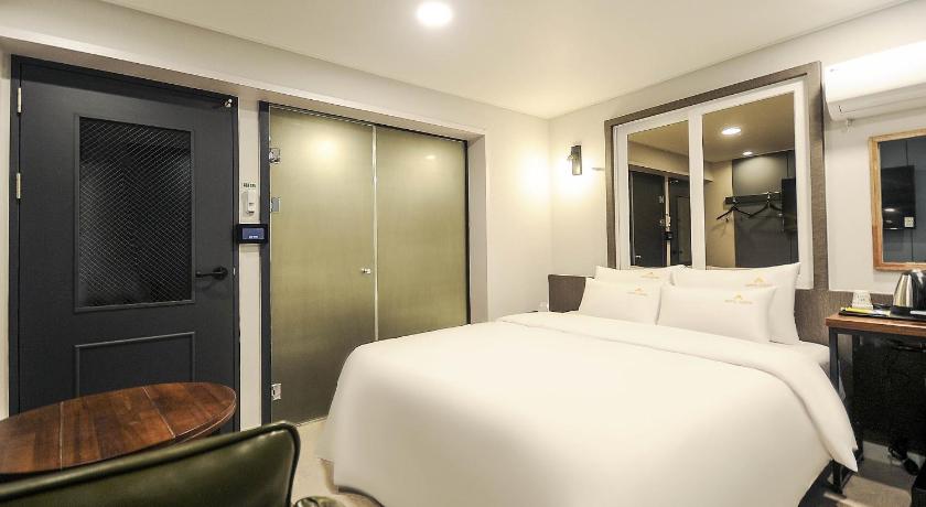 Busan Louis Hotel Seomyeon 2-Star Hotel view