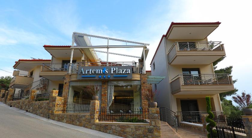 Artemis Plaza — Hotel in Chalkidiki