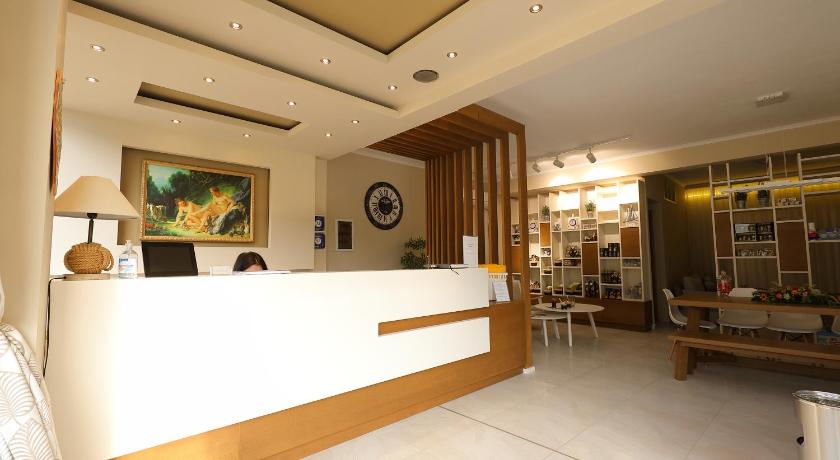 Artemis Plaza photo