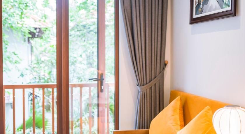 Image of Superior Double or Twin Room with Pool View 7
