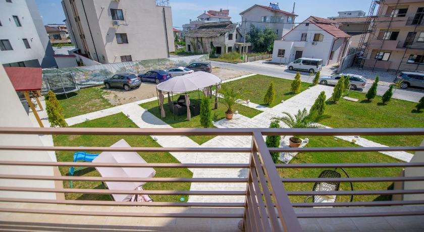 Smarald Sea Mamaia Nord photo