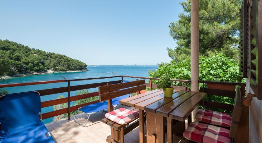 Ilas Dugi Otok — Hotel in Sali