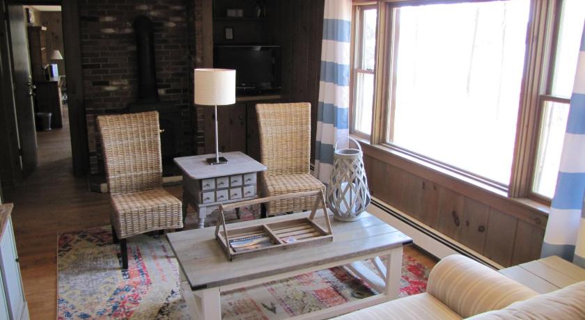 Woodbound Inn photo