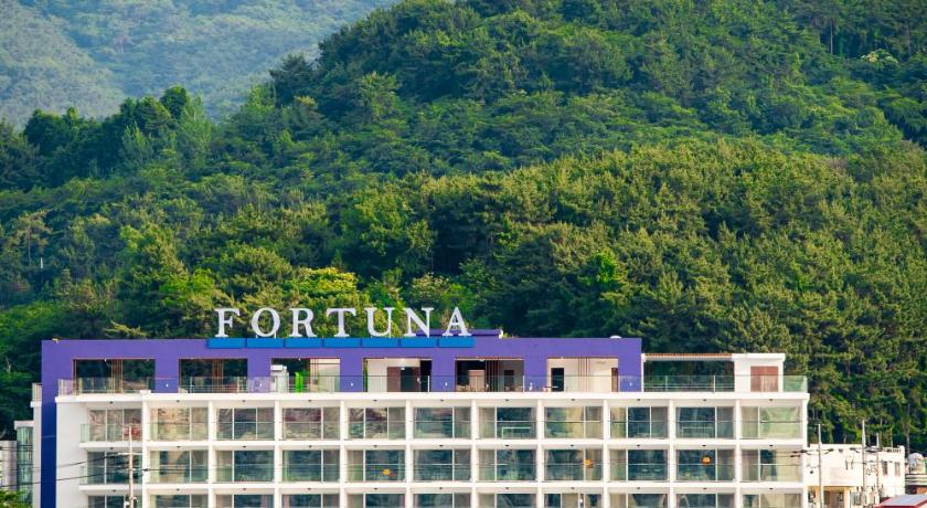 Surrounding environment, Fortuna Hotel in Tongyeong-si