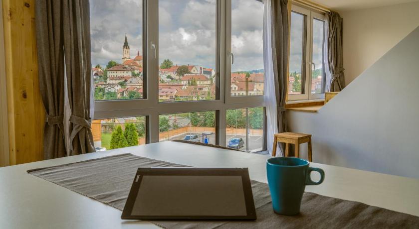 GGF - Grey green and fun in Slovenia Novo mesto - GGF BIG -73m2 and GGF Small -33m2 — Hotel in Novo Mesto