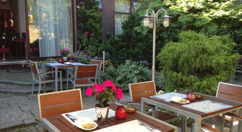 Hotel Van Walsum photo