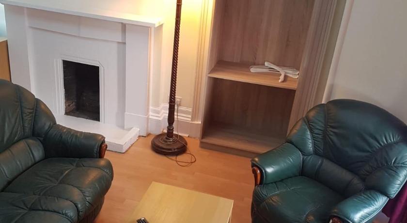 Bentinck Street Ground Floor Apartment photo