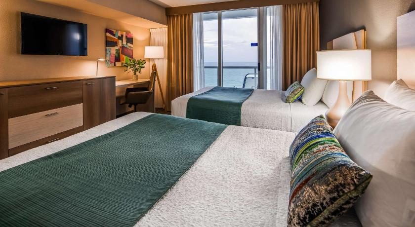 Immagine di 2 Double Beds, Nonsmoking, Ocean Front, Balcony 4