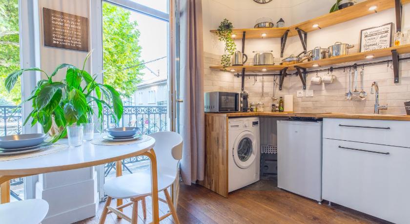 Studio Clemenceau — Hotel in Aix-les-Bains-Gresy