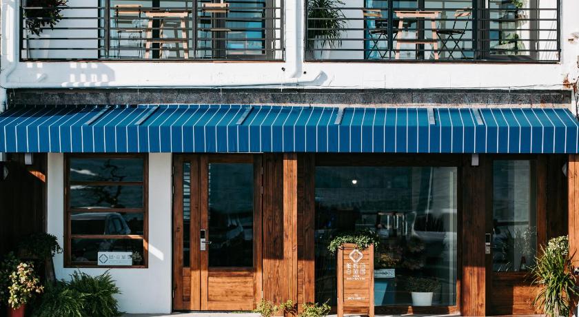 Chuanfanrock Haku Beach Days Inn - image 26