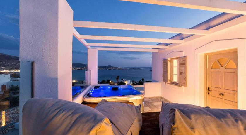 รูปของExecutive Suite with Outdoor Hot Tub Sea View 13
