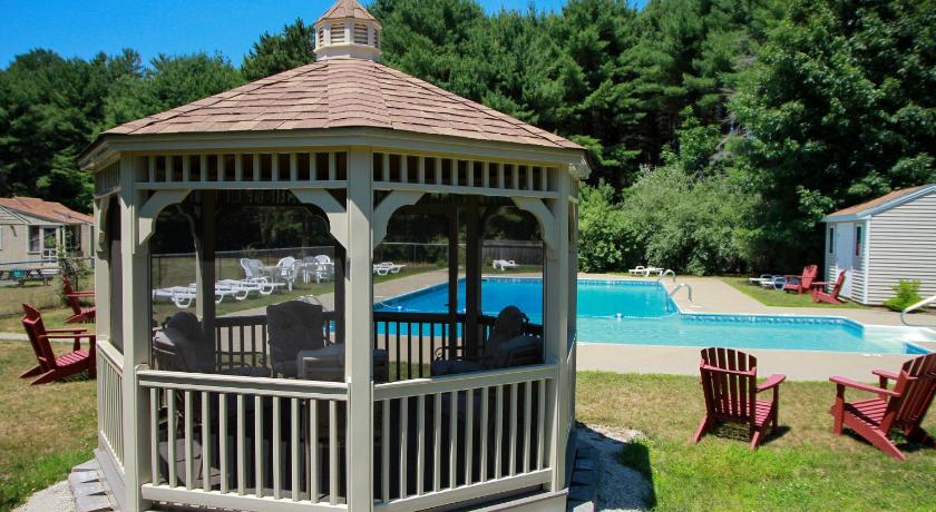 Kennebunk Gallery Motel and Cottages — Hotel in Kennebunk (ME)