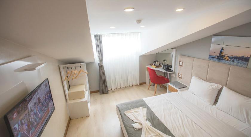 Image of Deluxe Double or Twin Room 1
