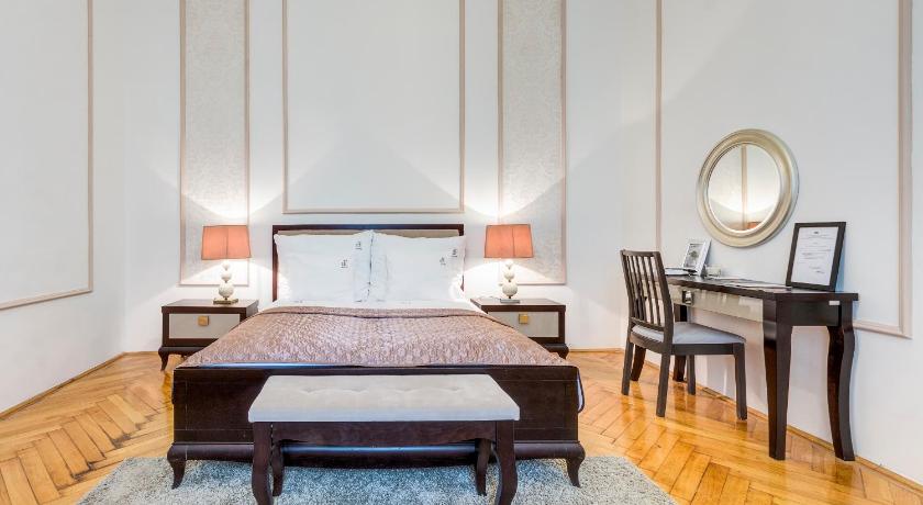 d.Five Fashion Street Luxury Apartment — Hotel in Budapest