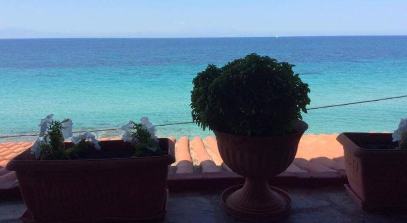 beautiful home, by the sea,comfortable-siviri chalkidiki photo