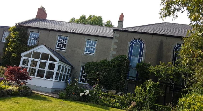 The Old Manse — Hotel in Bowsden