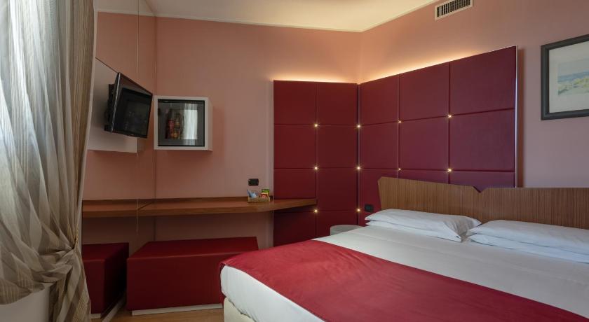 Hotel Motel Futura In Paderno Dugnano Room Deals Photos Reviews