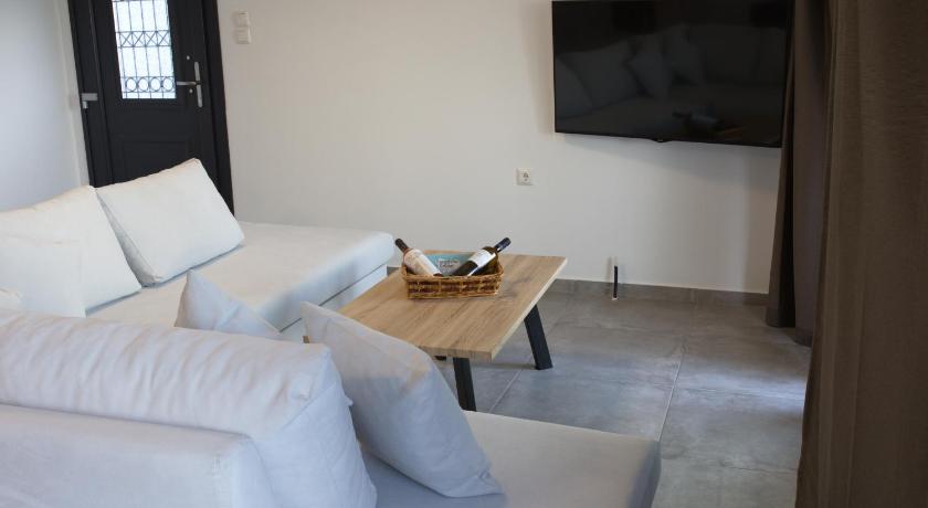 Blue4Aqua Apartments photo