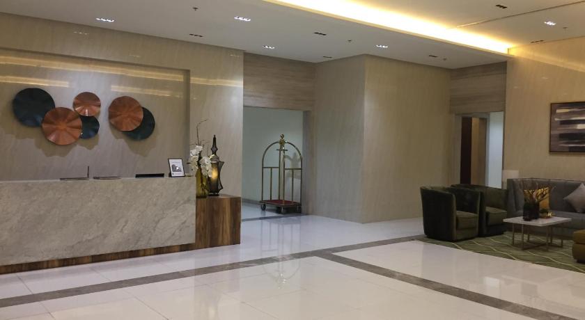101 Newport Condo C2 photo