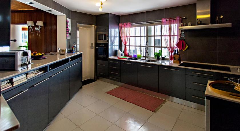 Faro Hotel Monaco 4-Star Hotel pool