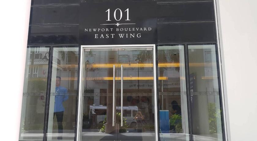 Condotel Walking distance to Airport ( Terminal 3) photo