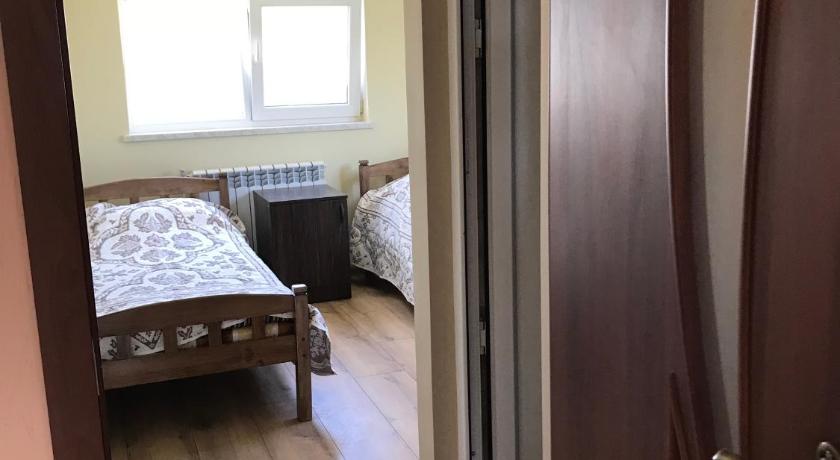 Image of Twin Room 6