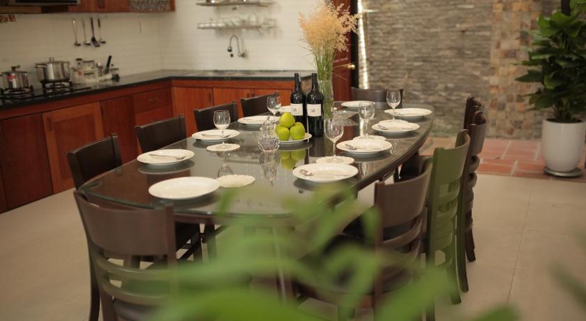 岘港 Ben Villa 4 Bedrooms  -3' walk to My Khe Beach. 4星级 民宿 外观