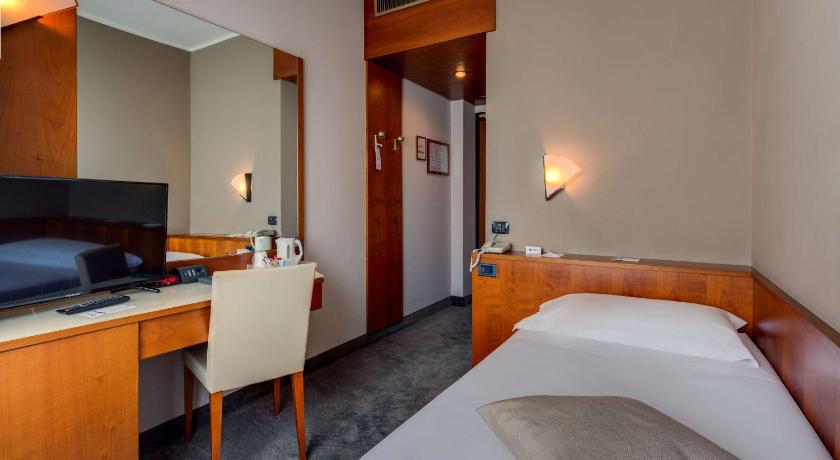 Best Western Hotel Turismo photo