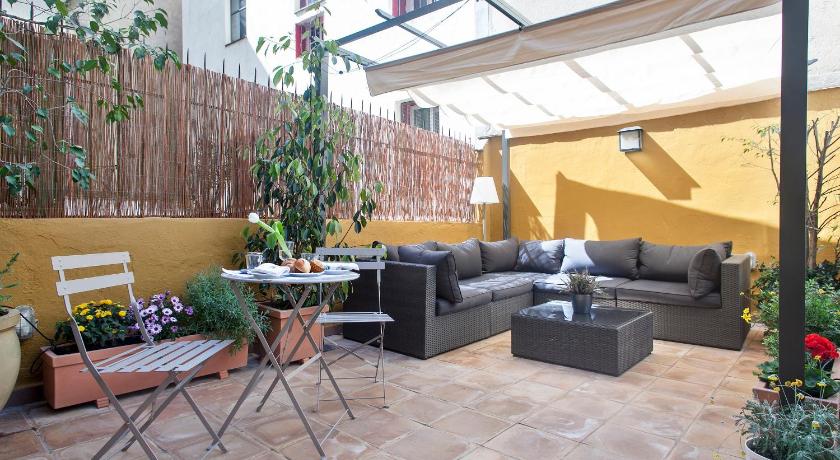 Habitat Apartments Ferran photo