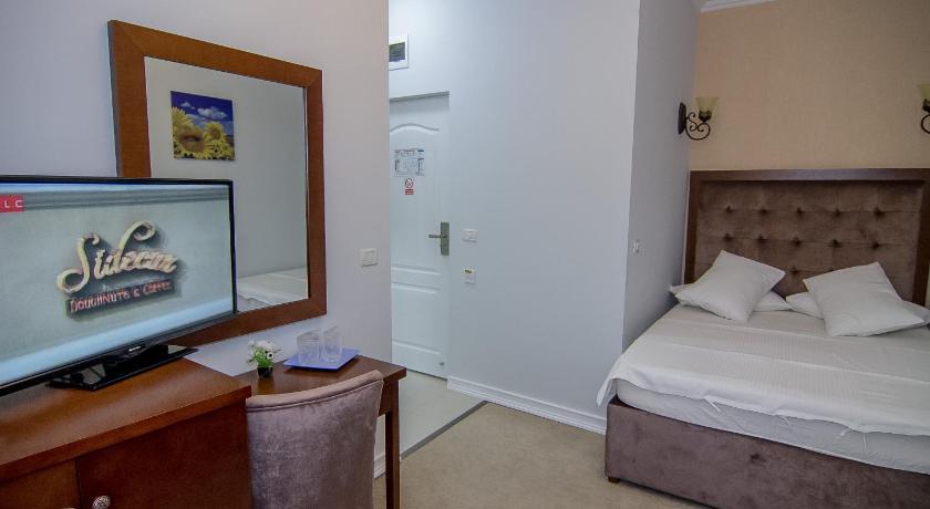 Hotel MaRailiS Mangalia photo