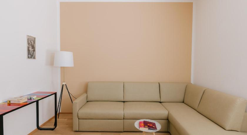 Image of Junior Suite with Garden View 6