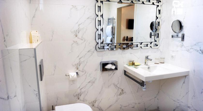 Image of Prestige Double Room - Pavillon 8