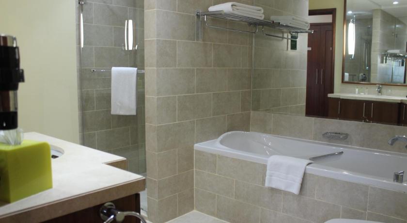 Image of 1 Bedroom, King, Fountain View, Non-Smoking 9